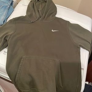 Nike Grey/Green in color sweatshirt